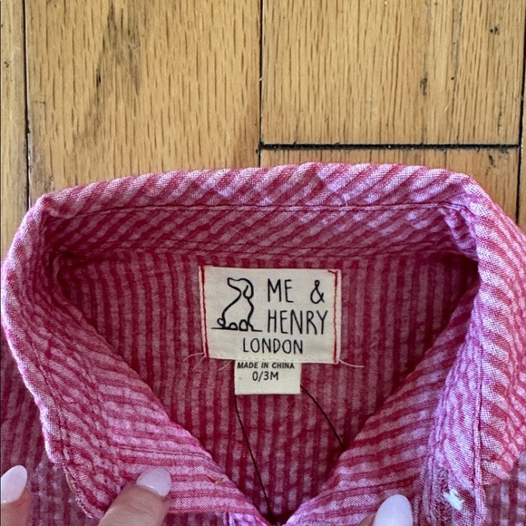 NEW ME & HENRY | seersucker romper in red | size 0-3 Months - Picture 2 of 4